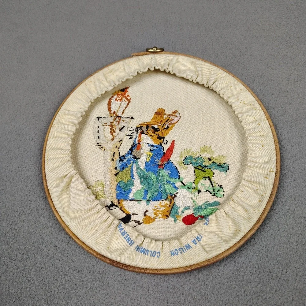 Vintage Needlepoint On Hoop Peter Rabbit In Garden Charming MCM Wall Hanging 8